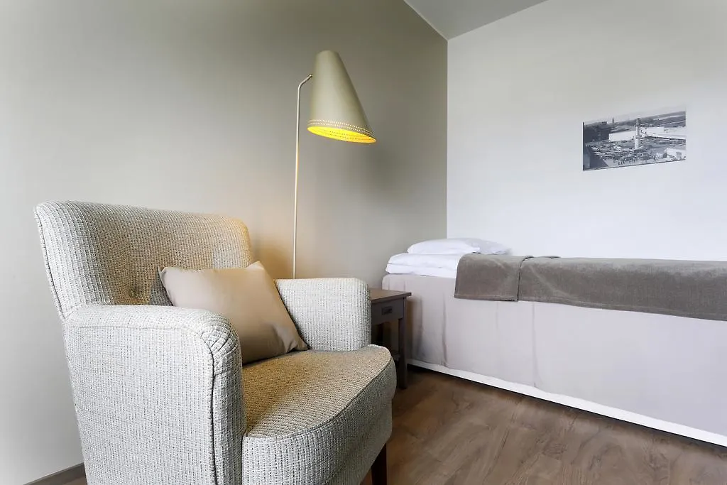 Forenom Serviced Apartments Helsinki Lapinlahdenkatu 0*,  Finlandia